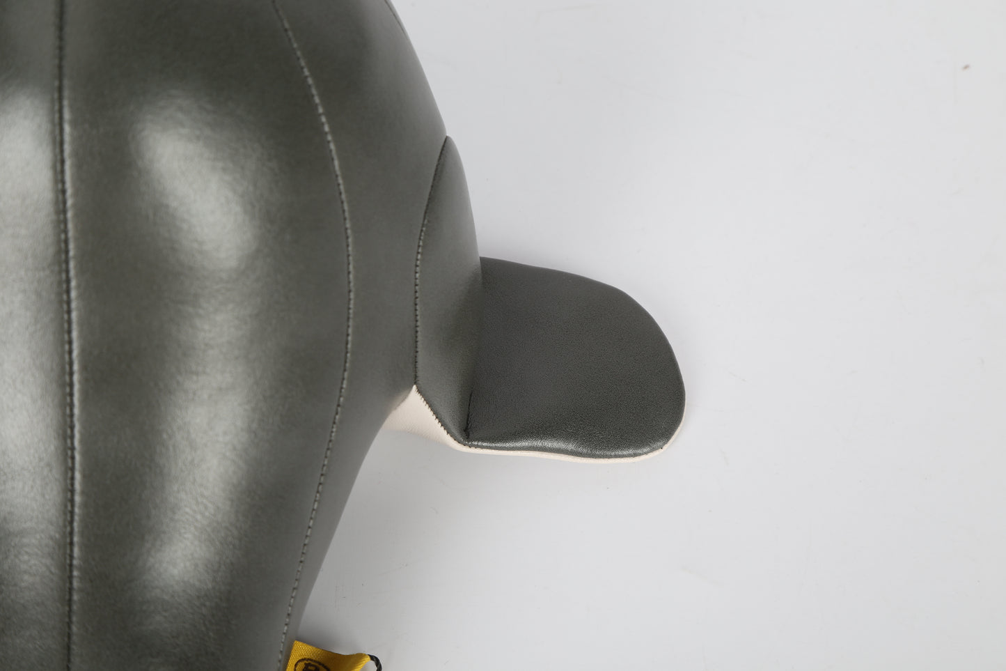 Seal Leather Doll | Personalized Handmade Leather Accessories | Leather Crafts | SKY.LIN