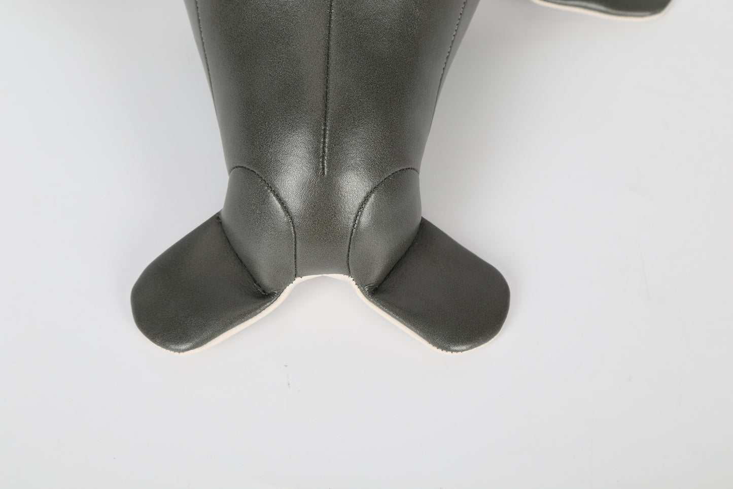 Seal Leather Doll | Personalized Handmade Leather Accessories | Leather Crafts | SKY.LIN