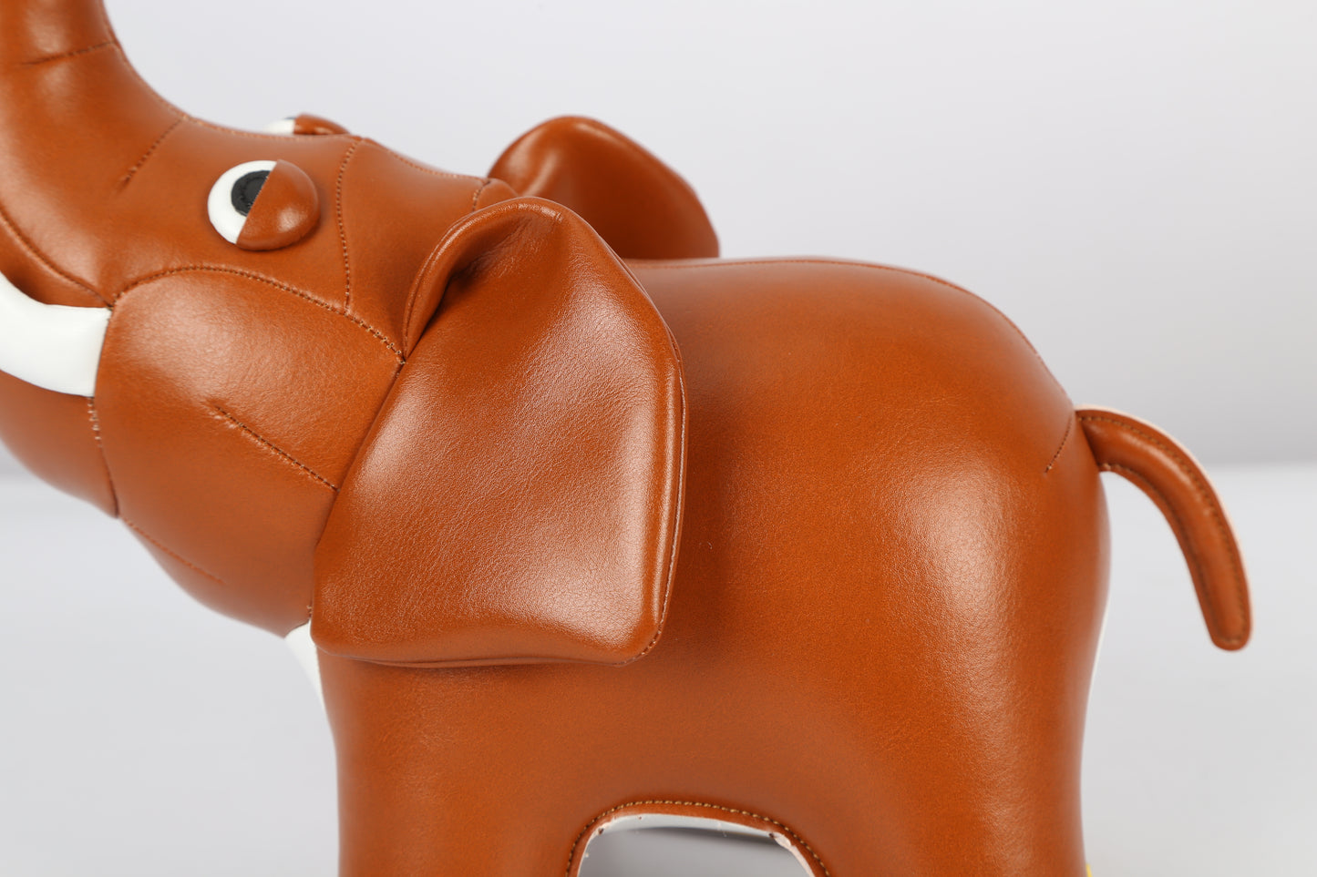 Pig Leather Doll | Personalized Handmade Leather Accessories | Leather Crafts | SKY.LIN